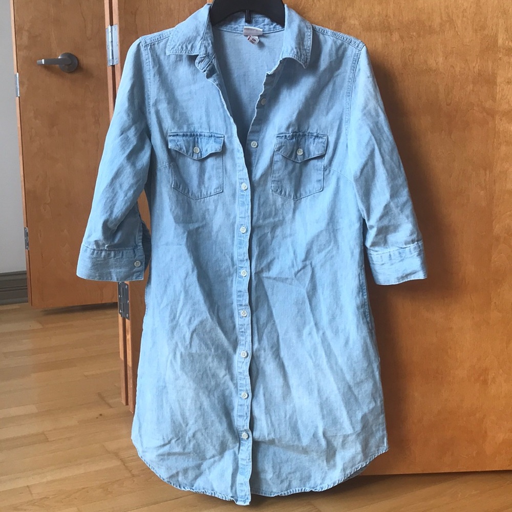 Button down collared dress with pockets